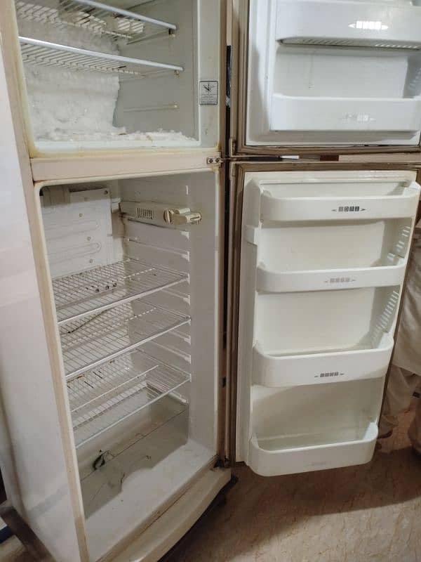 Dawlance Refrigerator 9188 B | Full Size 3