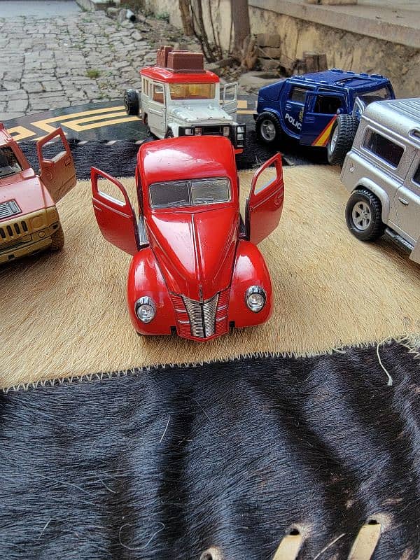 diecast metal car/jeep/vintage/antique 3