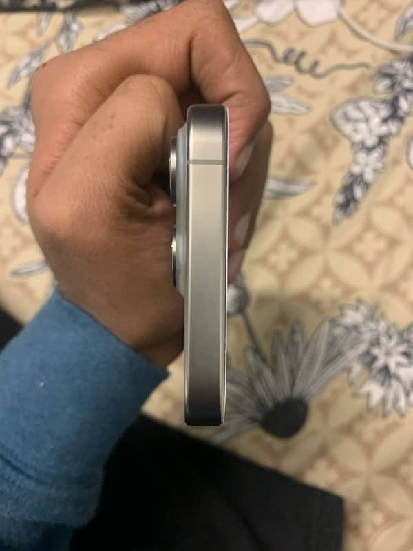 iPhone 15 pro 256 gb non pta factory unlock 2