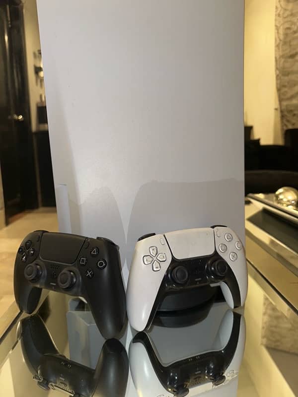 PS5 825GB 9/10 condition Disc Edition with Box 0