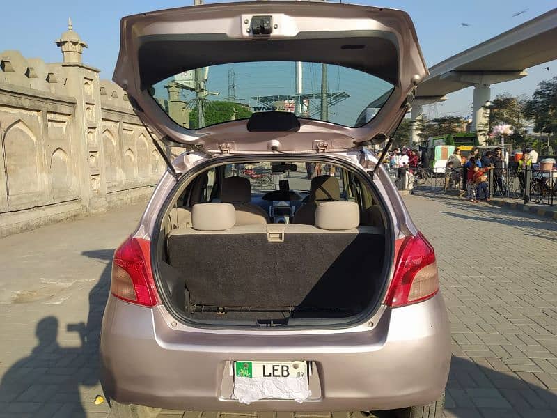 Toyota Vitz 2006/9 14