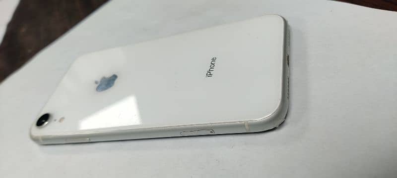 iphone XR White colour 64Gb 3