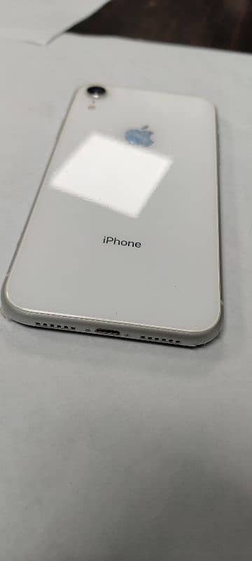 iphone XR White colour 64Gb 10