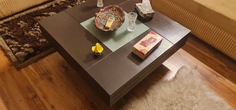 Center table with two side tables 0