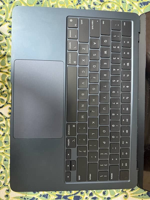 Macbook Air M2 8 GB/ 512 GB 3