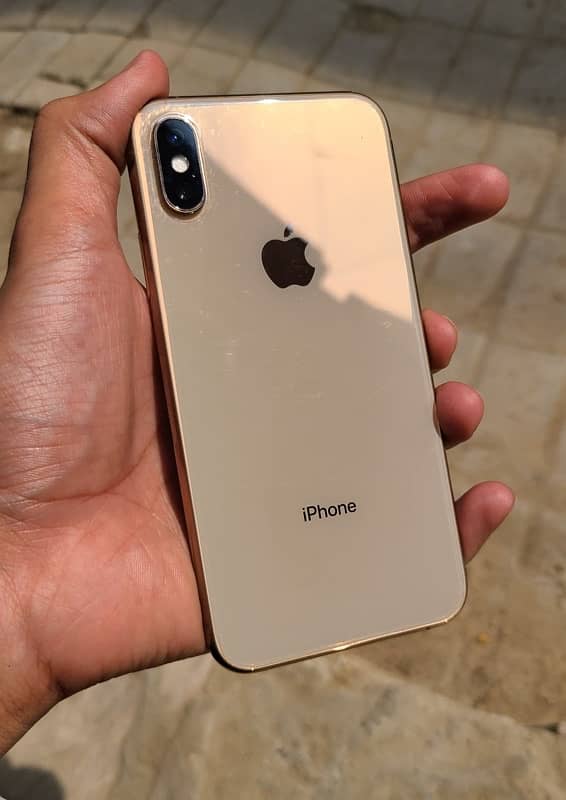 iphone xs for sale in good condition 0