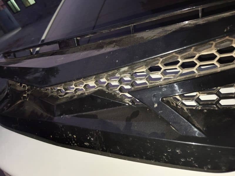 HONDA CIVIC X FRONT GRILL 2