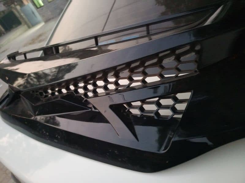 HONDA CIVIC X FRONT GRILL 3