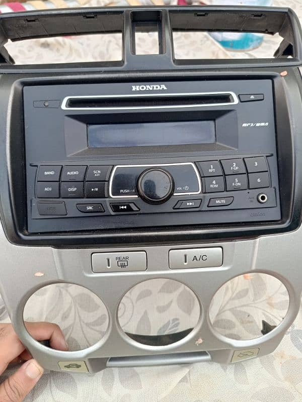 HONDA CITY ASPIRE 1.3 GENUINE MUSIC PLAYER 4