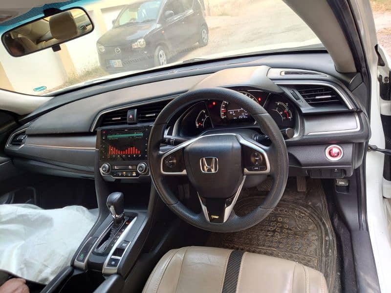 Honda Civic Oriel 2018 4