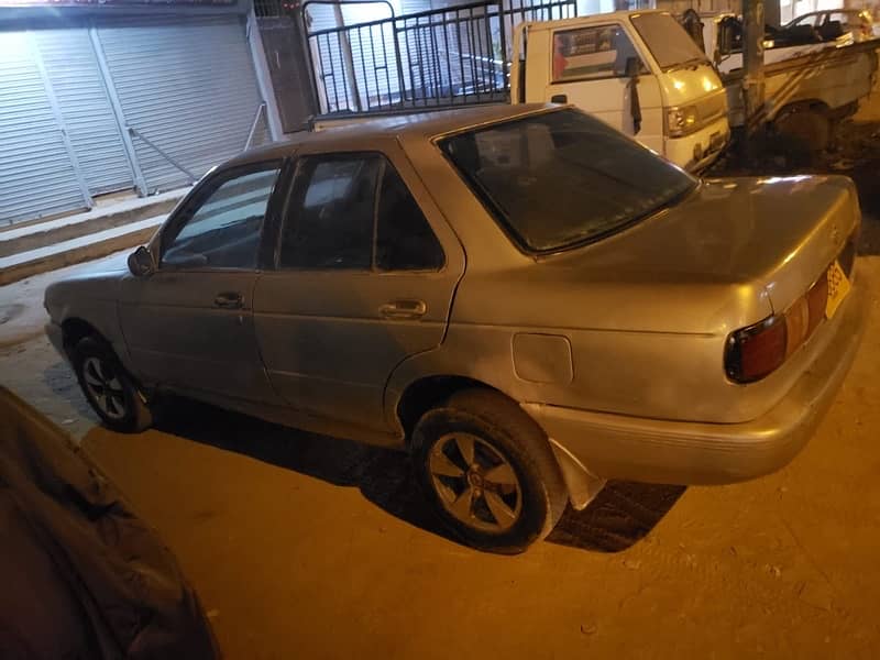 Nissan Sunny 1992 5