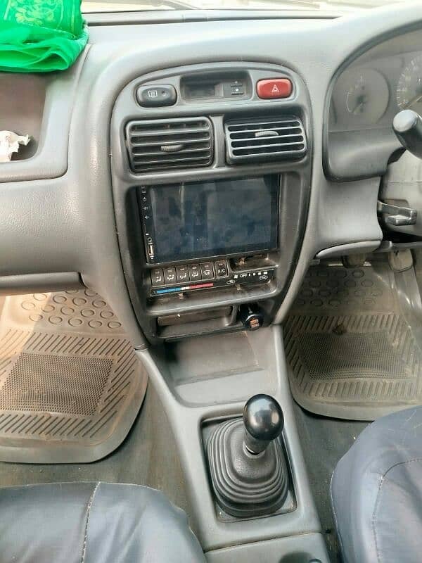 Suzuki Baleno 2001 5