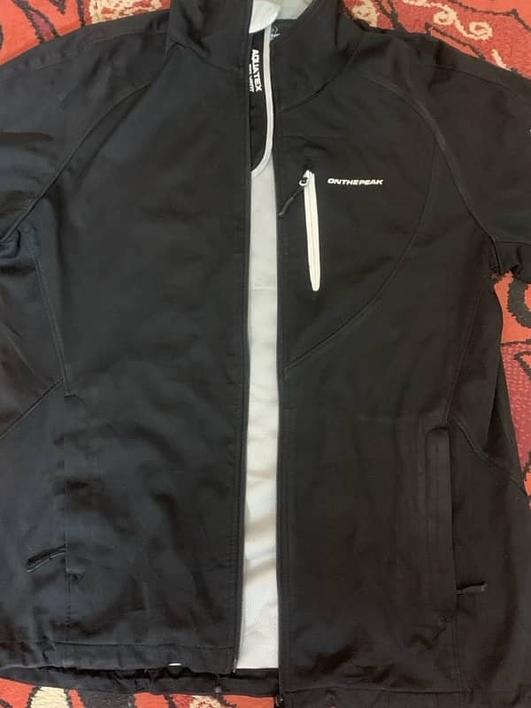 ON THE PEAK SPORTS JACKET 2 months use 10/10 cnd 1