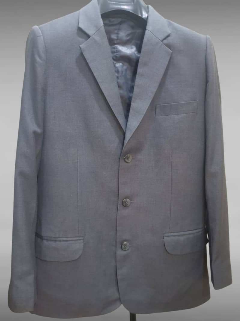 Used Clothing Collection – Suit Coats, Sweatshirts & Shirts 3