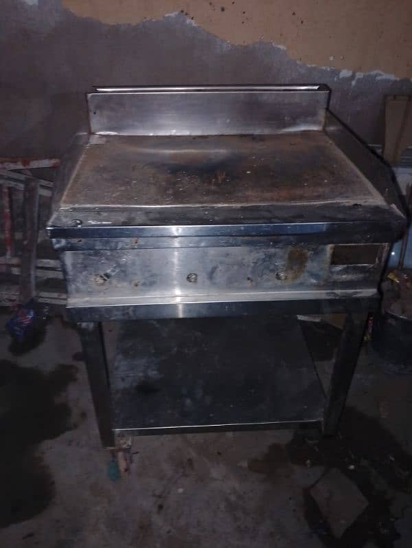 1 Double fryer  1 hot plate  1 shawarma machine    Urgent sale 2