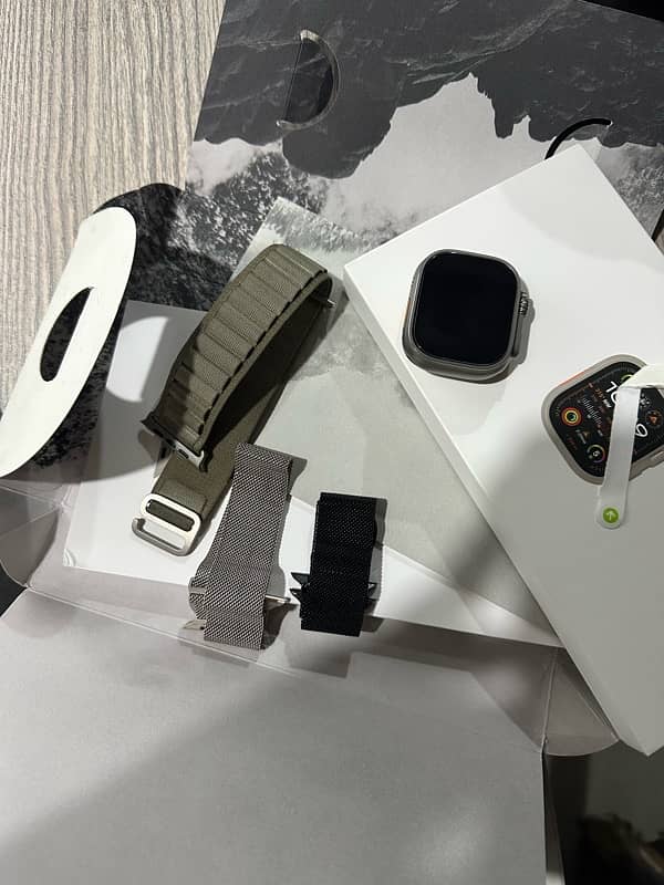 Apple Watch Ultra 2 49mm Titanium Olive Alpine Loop S 0