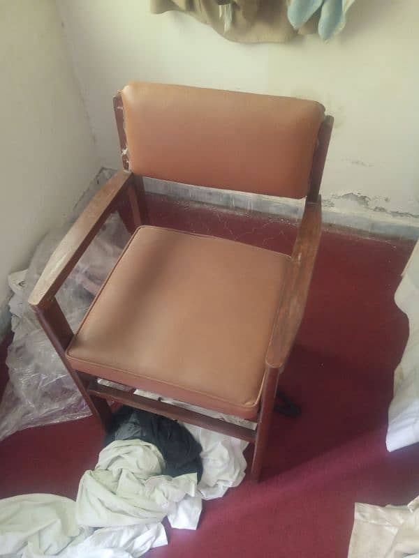 single person used forniture 4