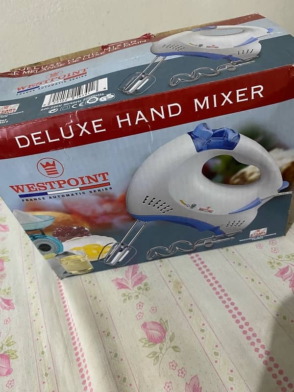 Deluxe hand mixers 2