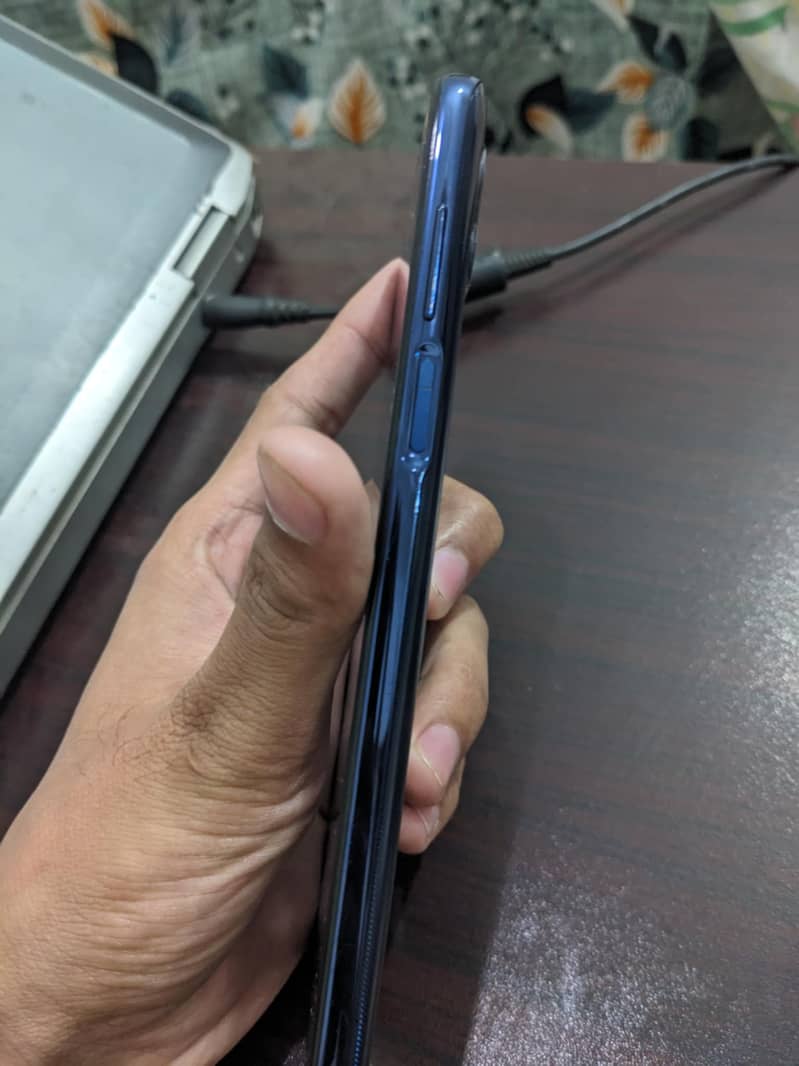 Motorola One 5G 1