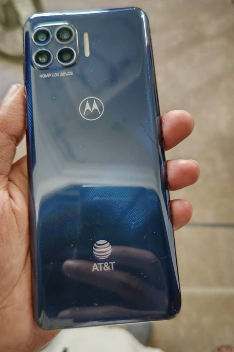 Motorola One 5G 7