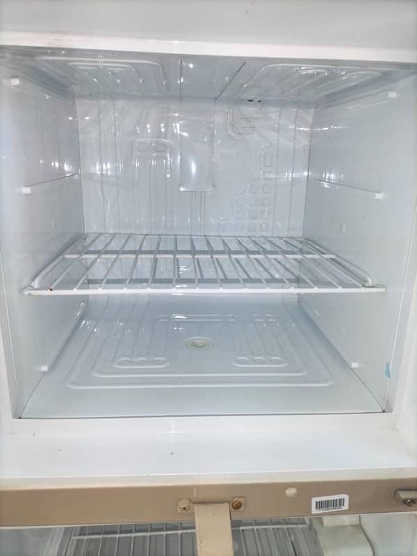 Dawlance Refrigerator For sale 2