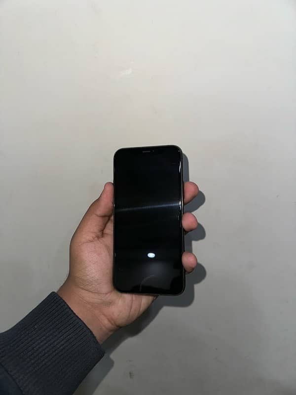 iphone 11 pro Pta Approved 256GB 3