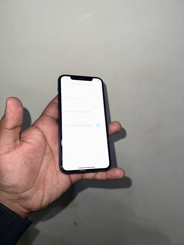 iphone 11 pro Pta Approved 256GB 8