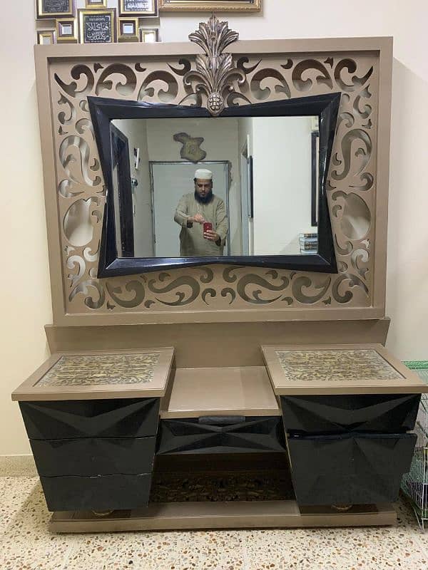 Deco Console with Mirror 2