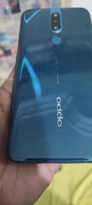 Oppo F11 Pro 3