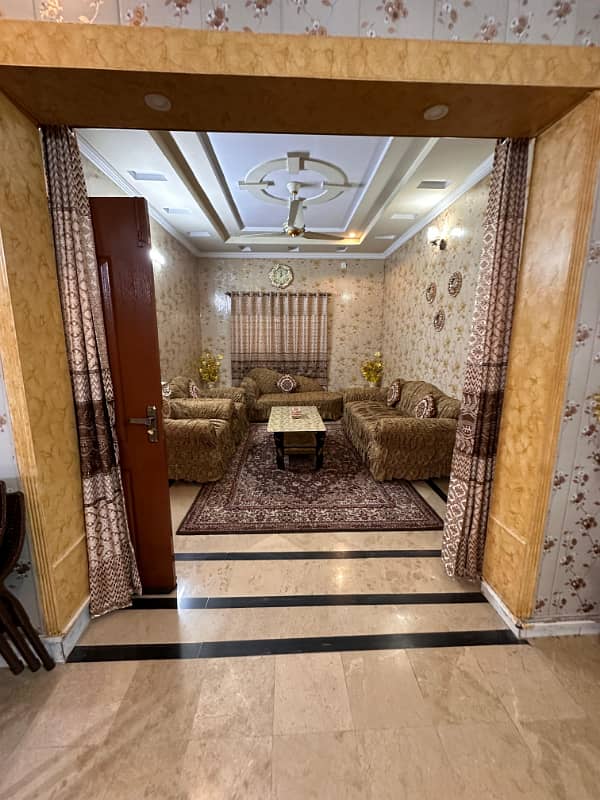 Vip double story house for sale 4bed 2tv lounge 2darwing room 2 kichan 6bath Pani bijli gass sab available car porch sepce available location Jan colony 2