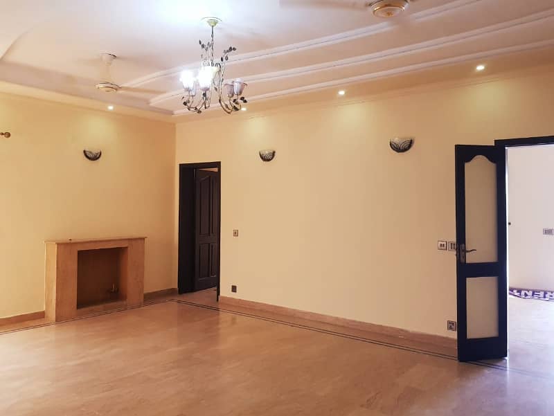 1 Kanal House For Rent In DHA Lahore Phase 4 Near Ring Road 11