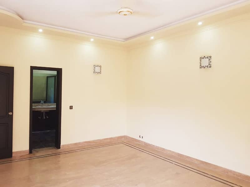 1 Kanal House For Rent In DHA Lahore Phase 4 Near Ring Road 28