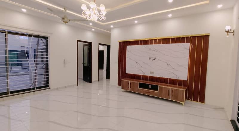 1 Kanal House For Rent In DHA Lahore Phase 7 Near DHA Raya 23