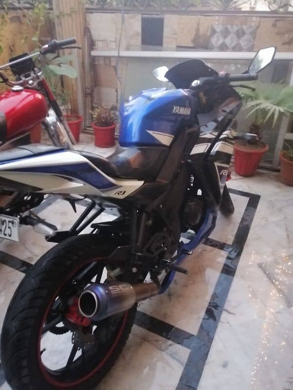 Yamaha Replica R1 2