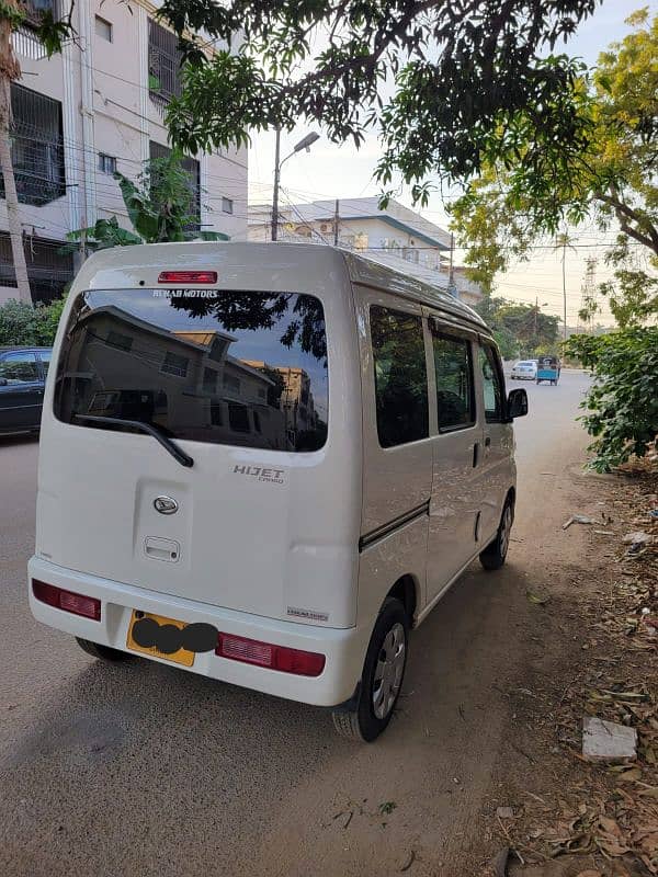 Daihatsu Hijet 2013 2