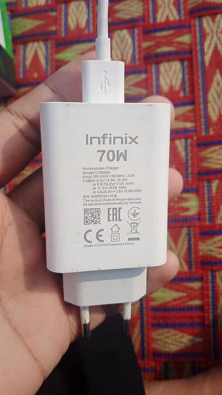 Infinix note 40 pro golden colour 6