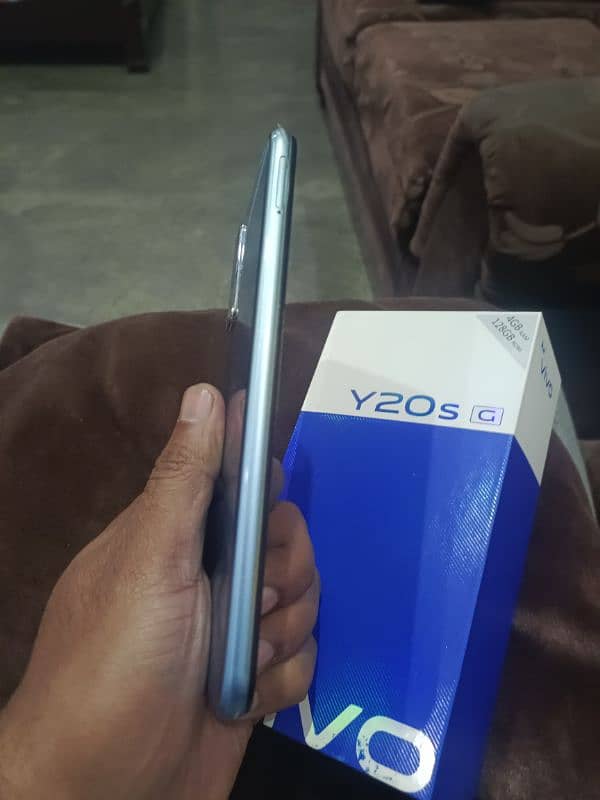 vivo y20s 3