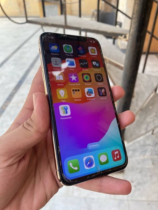 iPhone Xs 256GB Gold PTA Official Approved 10/10 All Okay URGENT SALE 6