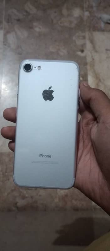 iPhone 7 128gb pta approved 1