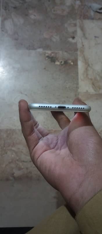 iPhone 7 128gb pta approved 5