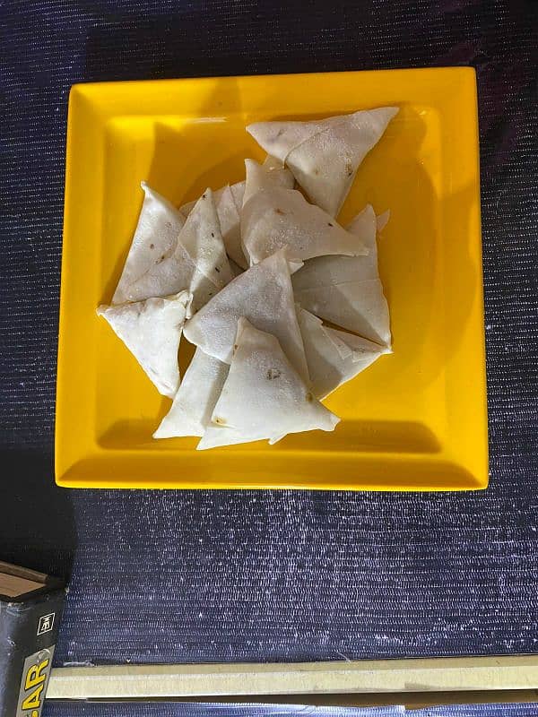 Homemade best quality Frozen Samosas 1