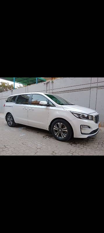 KIA Grand Carnival 2017 3