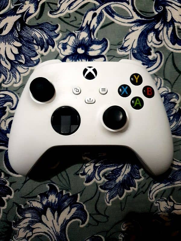 Xbox Series X controller 2