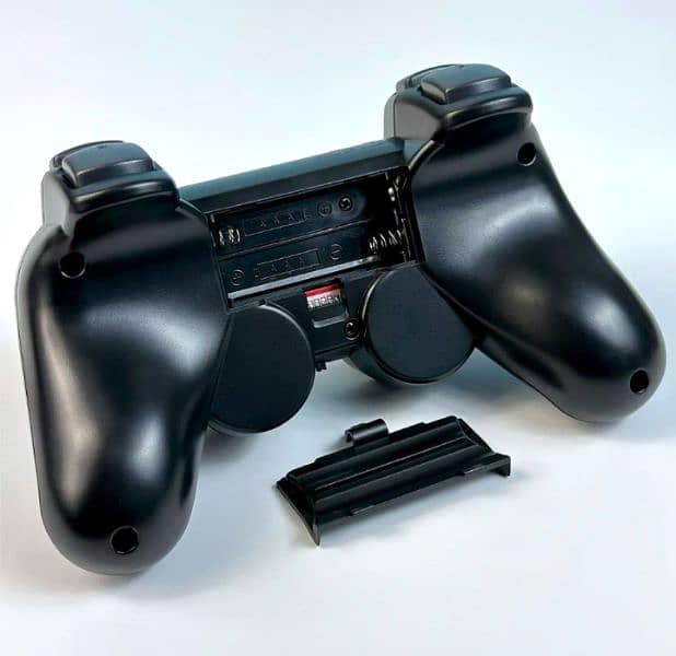 K8 GAMING CONSOLE - 40,000 + GAMES 7