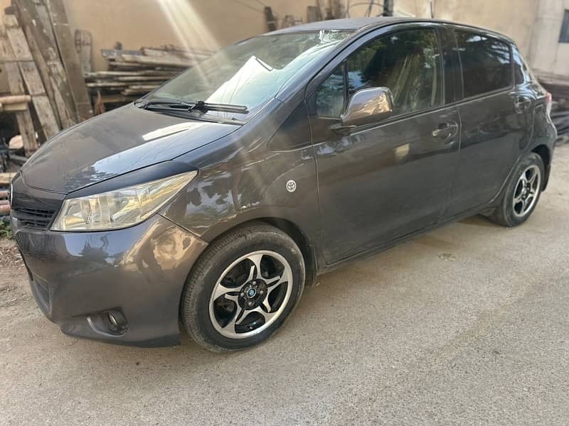 Toyota Vitz 2012 5