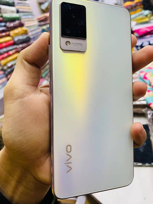 Vivo V20 3