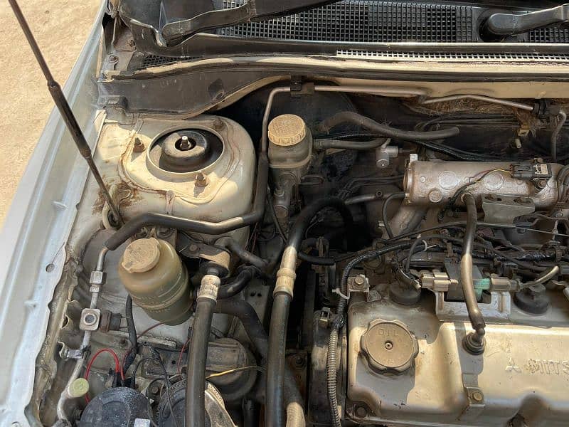 Mitsubishi Lancer 2005 Lahore Registered GLX 1.3 AC Heater perfect car 4