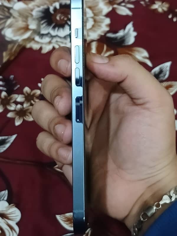 i phone 13 pro max non pta scom working only serious buyer contact 4