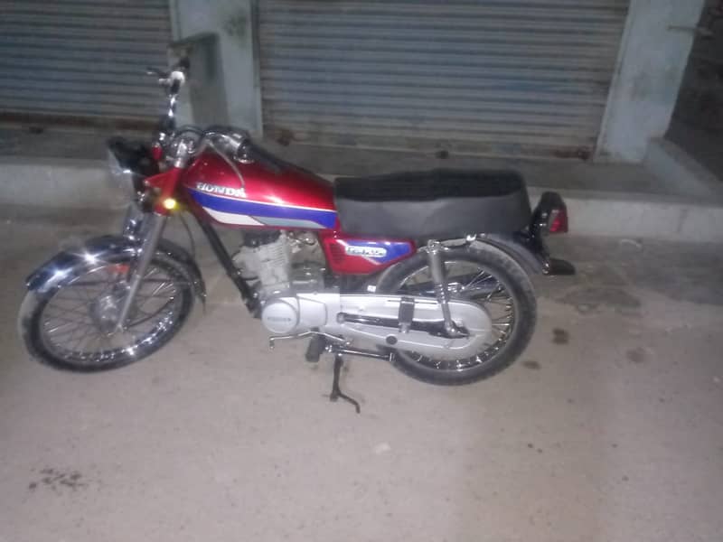 I am selling Honda 125 Karachi number 2