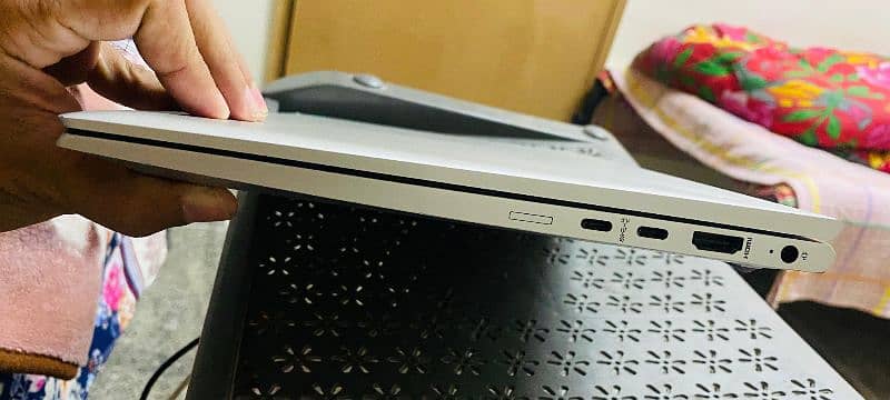 HP Elitebook 845 G7 Amd ryzen 5 pro 4650u 2